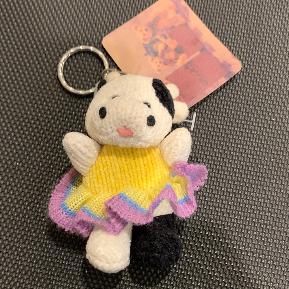 Knitted Dancing cow key chain NWT